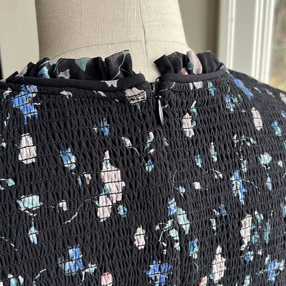 Floral Smocked Tempest Blouse - Aritzia Wilfred - Picture 3 of 7